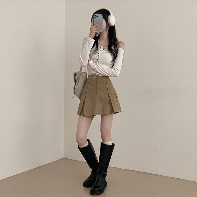 2기장 셀릭 핀턱 카고 플리츠 미니 스커트 베이지