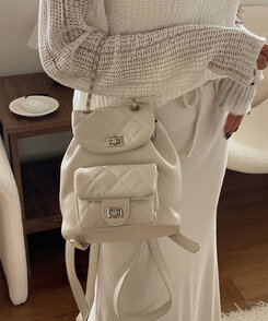 バックバッグ・スクールバッグ キルティングチェーンバックパック IVORY