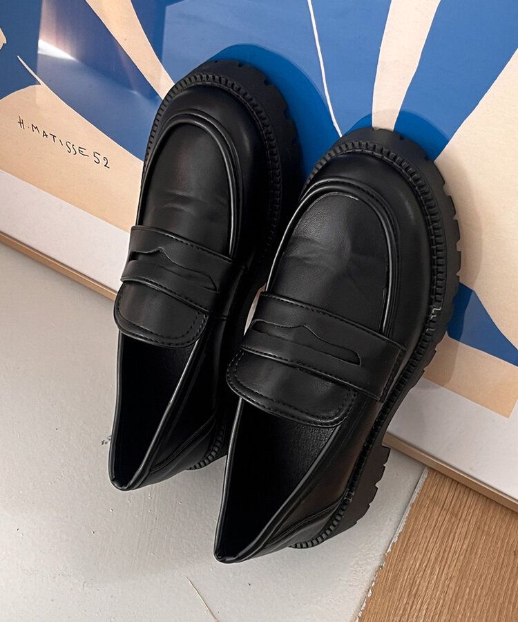 レザーブラックローファー