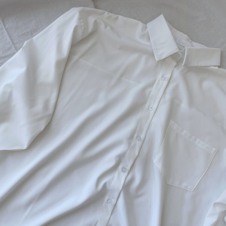 ルーズフィットロング長袖Tシャツ