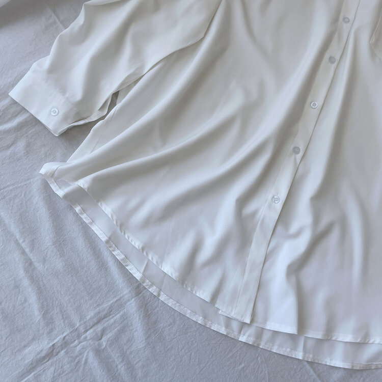 ルーズフィットロング長袖Tシャツ