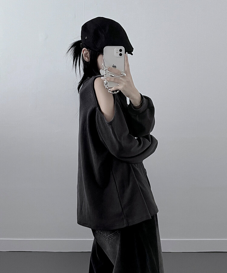 아트레터링숄더컷팅오프숄더맨투맨 먹색