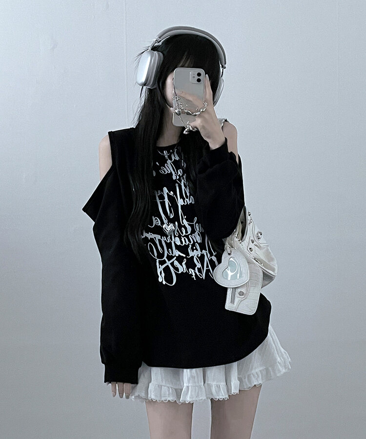 아트레터링숄더컷팅오프숄더맨투맨 블랙