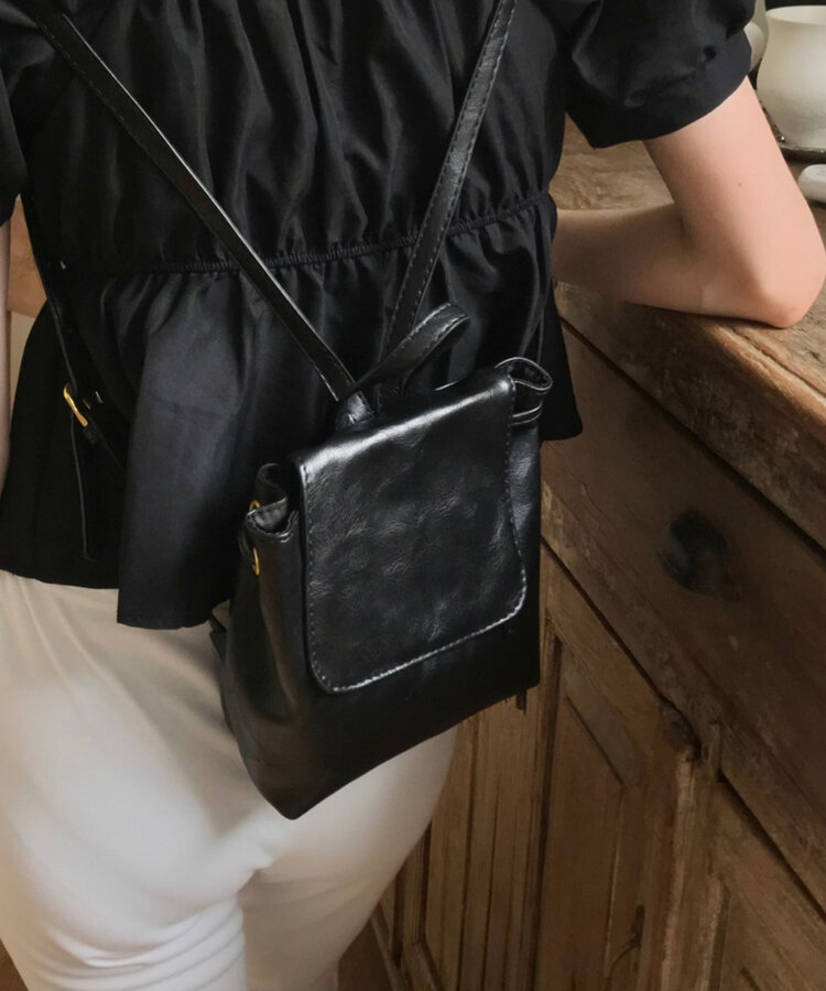 シンプルミニレザーリュック BLACK