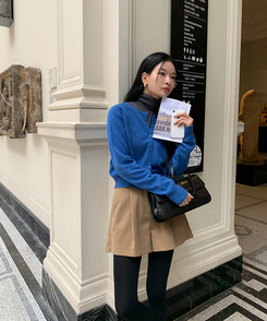 ラウンドネックカーディガン BLUE