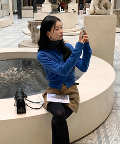 ラウンドネックカーディガン BLUE