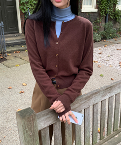 ラウンドネックカーディガン BROWN
