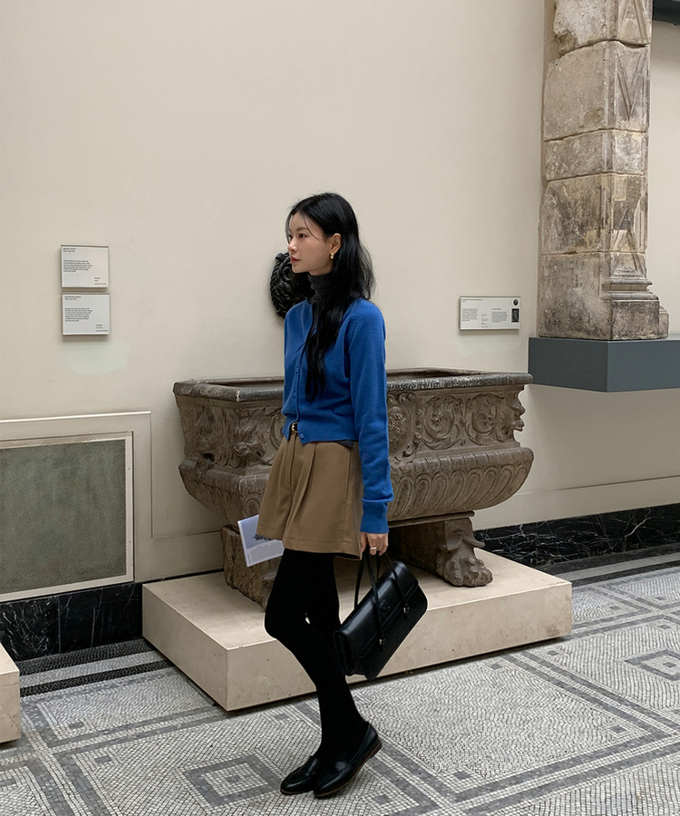 ラウンドネックカーディガン BLUE