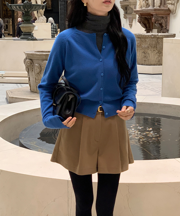 ラウンドネックカーディガン BLUE