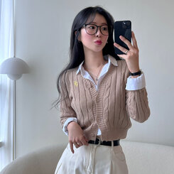 ケーブルクロップVネックニットカーディガン BEIGE