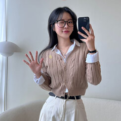 ケーブルクロップVネックニットカーディガン BEIGE