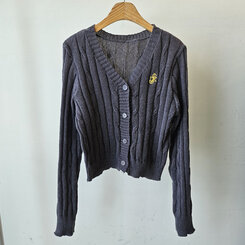 ケーブルクロップVネックニットカーディガン