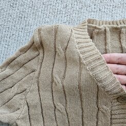 ケーブルクロップVネックニットカーディガン