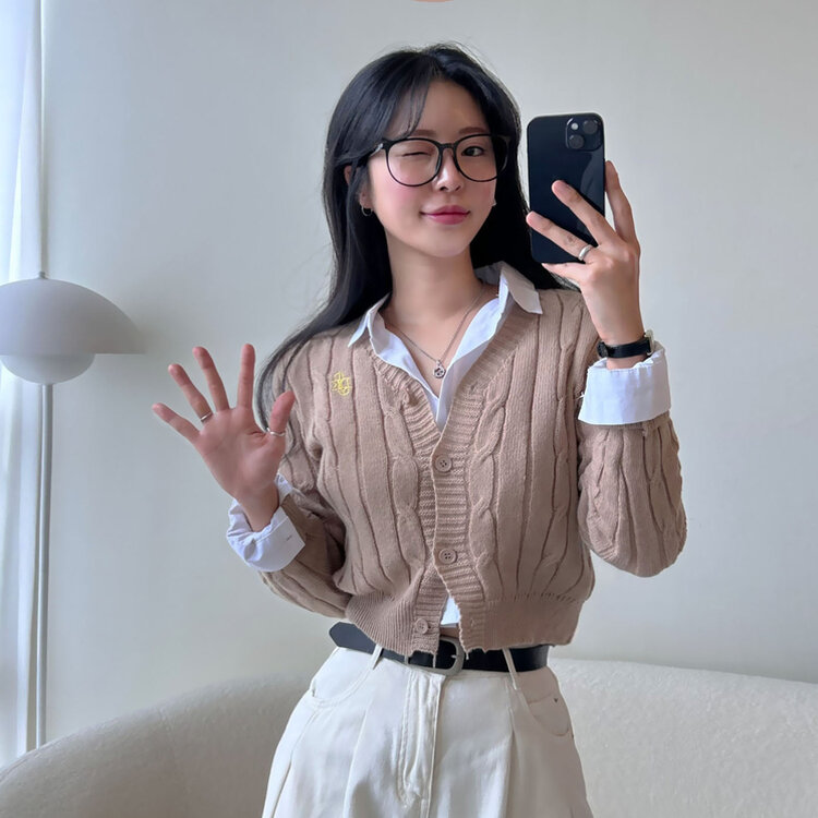 ケーブルクロップVネックニットカーディガン BEIGE