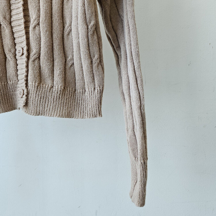 ケーブルクロップVネックニットカーディガン