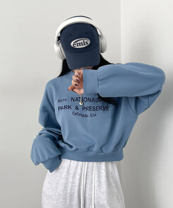 カジュアル英文刺繍トレーナー SKY BLUE