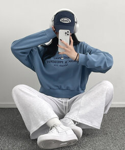 カジュアル英文刺繍トレーナー SKY BLUE