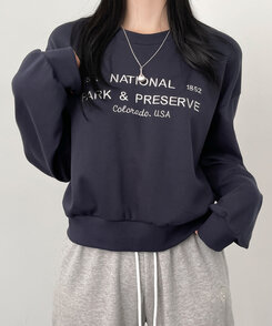 カジュアル英文刺繍トレーナー NAVY