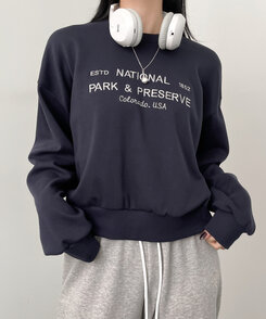 カジュアル英文刺繍トレーナー NAVY