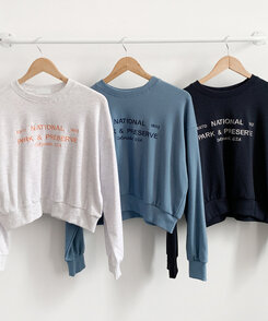 カジュアル英文刺繍トレーナー