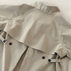 ハーフケープショートトレンチコート