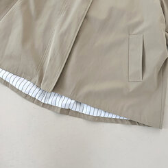 ハーフケープショートトレンチコート