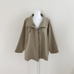 ハーフケープショートトレンチコート