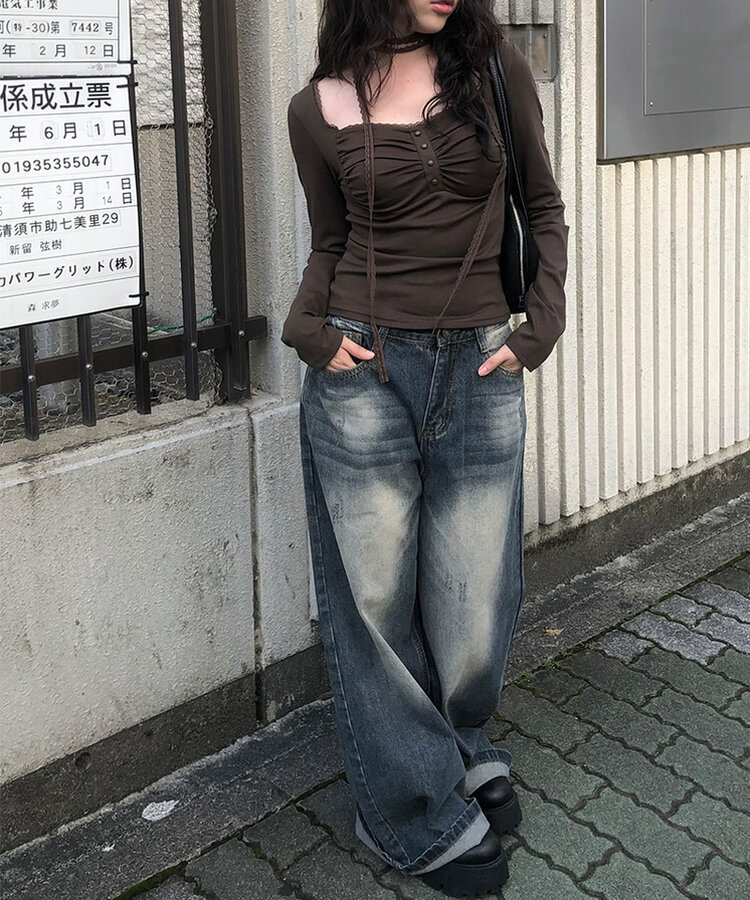 スクエアネック長袖Tシャツ BROWN