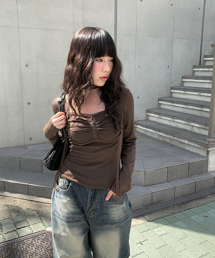 スクエアネック長袖Tシャツ BROWN