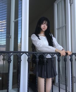 シャーリングブラウス WHITE