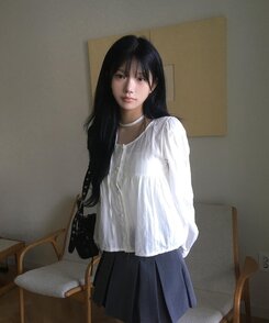 シャーリングブラウス WHITE