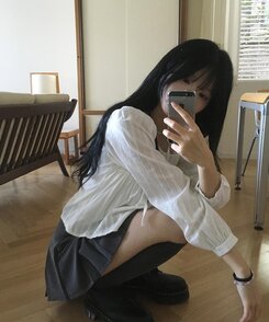 シャーリングブラウス WHITE