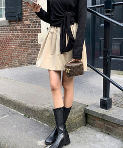 ミニスカート フェミニンシャーリングミニスカート FLAT BEIGE