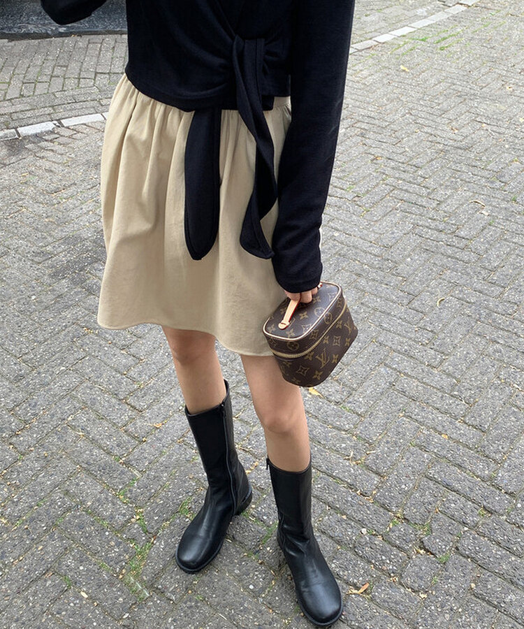 フェミニンシャーリングミニスカート FLAT BEIGE