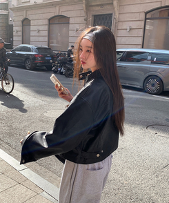 クロップルーズフィットジャケット BLACK LEATHER