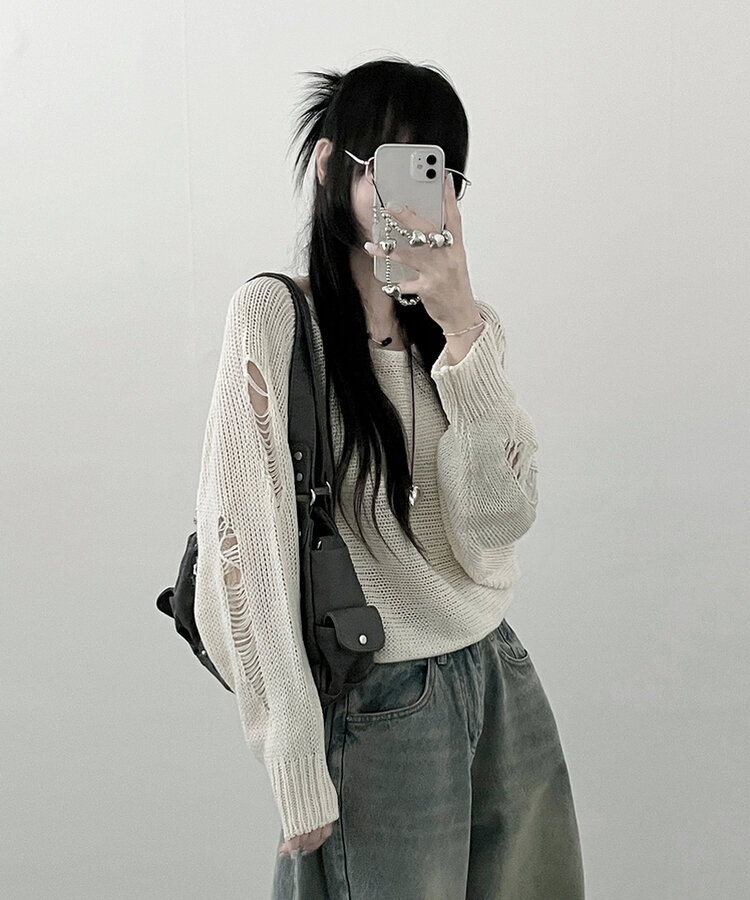 메르데미지헤짐크롭긴팔니트 아이보리