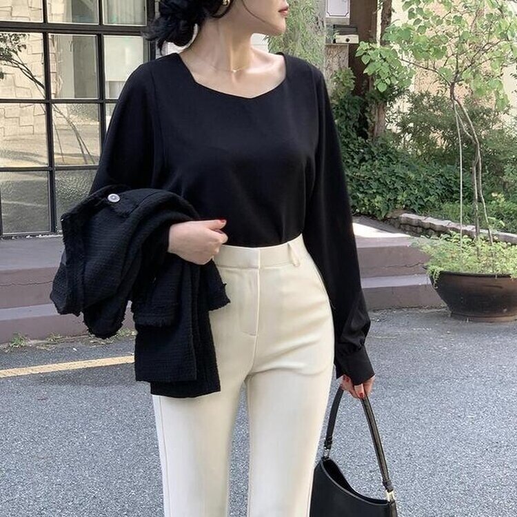 ハートネック長袖ブラウス BLACK