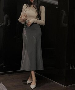 フェミニンラップ長袖ニット LIGHT BEIGE