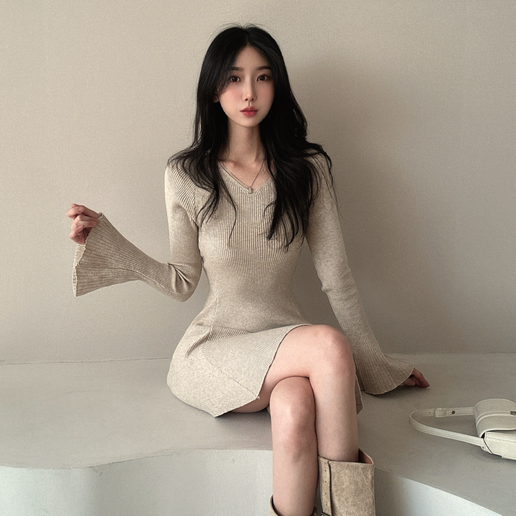 【takaotoko】PINUE ミニニットワンピース（CREAM） タイトニットミニワンピース｜ミニワンピース｜韓国ファッション