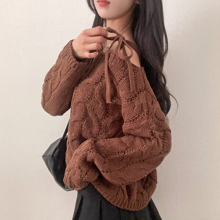 휴이 보트넥 리본 꽈배기 어깨 트임 오프숄더 루즈핏 니트 브라운