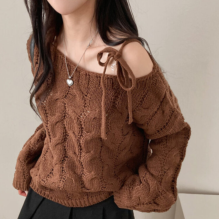 휴이 보트넥 리본 꽈배기 어깨 트임 오프숄더 루즈핏 니트 브라운