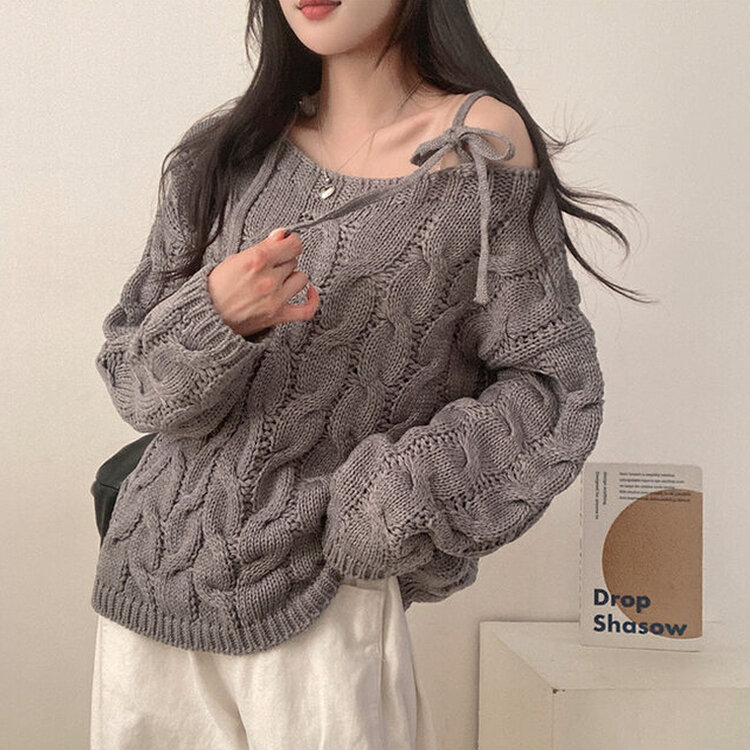 휴이 보트넥 리본 꽈배기 어깨 트임 오프숄더 루즈핏 니트 그레이