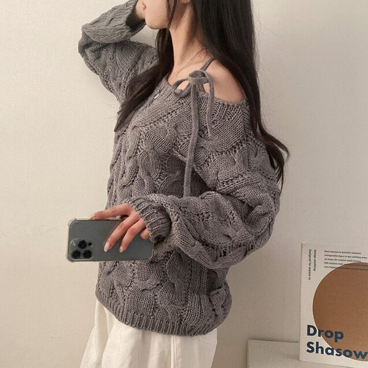 휴이 보트넥 리본 꽈배기 어깨 트임 오프숄더 루즈핏 니트 그레이