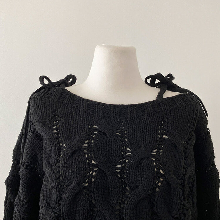 휴이 보트넥 리본 꽈배기 어깨 트임 오프숄더 루즈핏 니트