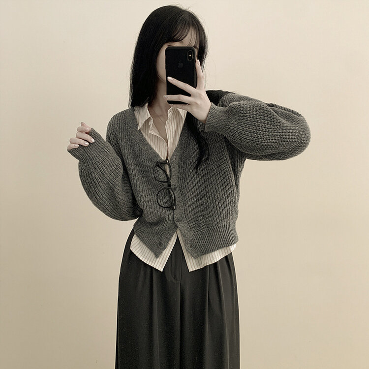 고퀄 아방핏 브이넥 하찌 크롭 벌룬 니트가디건 다크그레이