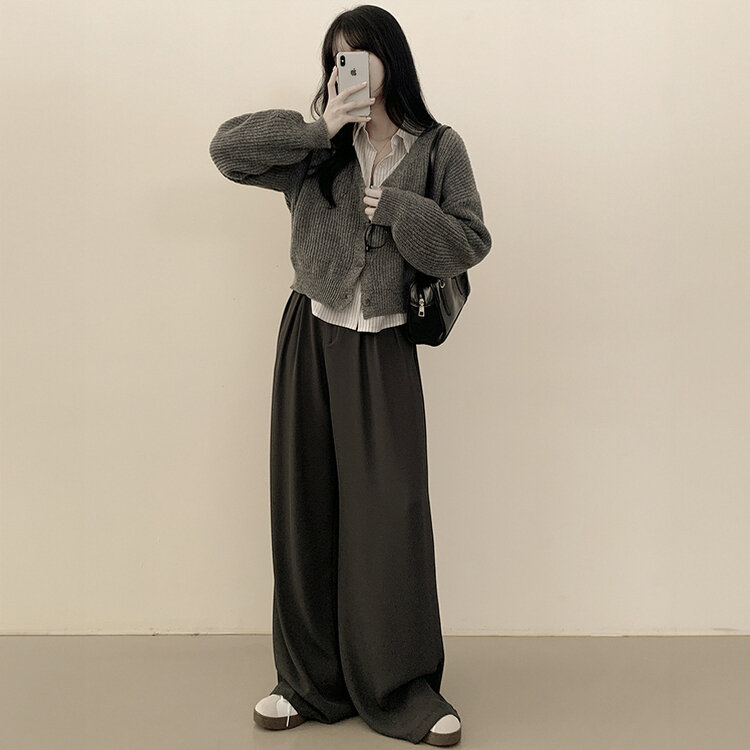 고퀄 아방핏 브이넥 하찌 크롭 벌룬 니트가디건 다크그레이