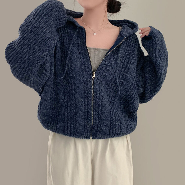 폭닥하게 감싸주는 벌룬 꽈배기 후드 니트 집업 7color 네이비