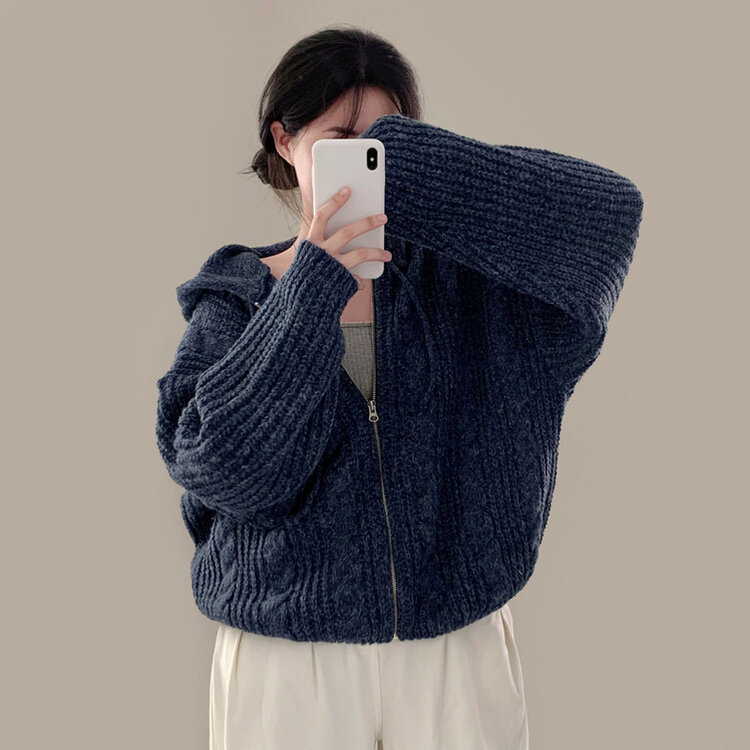 폭닥하게 감싸주는 벌룬 꽈배기 후드 니트 집업 7color 네이비