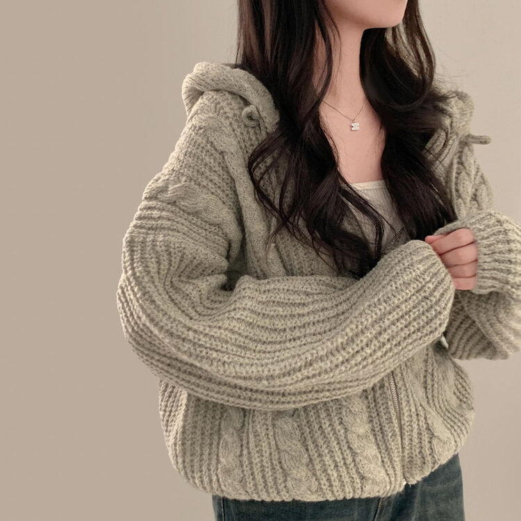 폭닥하게 감싸주는 벌룬 꽈배기 후드 니트 집업 7color 카키베이지