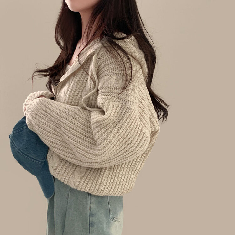 폭닥하게 감싸주는 벌룬 꽈배기 후드 니트 집업 7color 아이보리